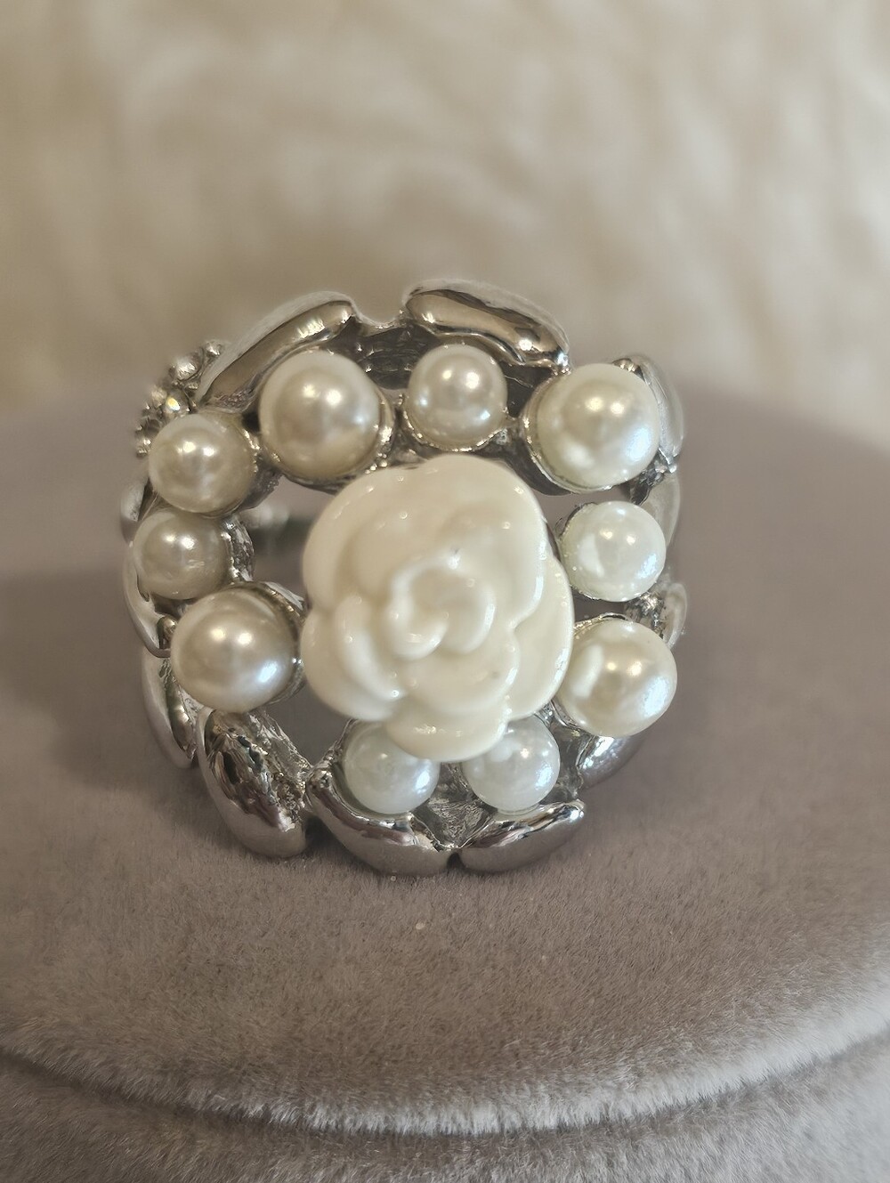 Silver Tone Faux Pearl White Rose Rhinestone Statement Ring Size 10.25